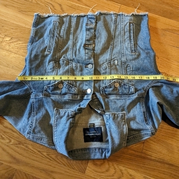 Lucky Brand Medium The Tomboy Trucker‎ Distressed Cropped Denim Jean Jacket - Picture 8 of 10